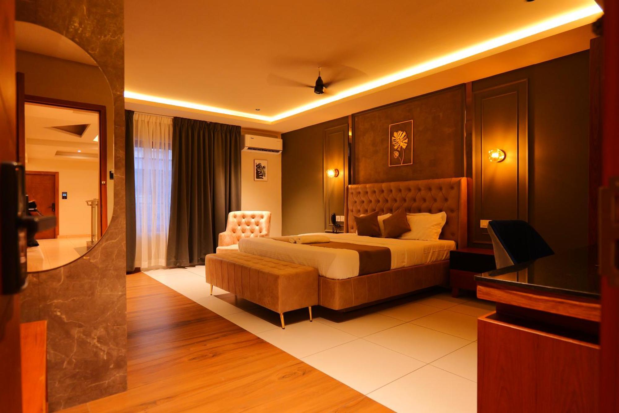 Hotel Classico International Kannangad Eksteriør billede