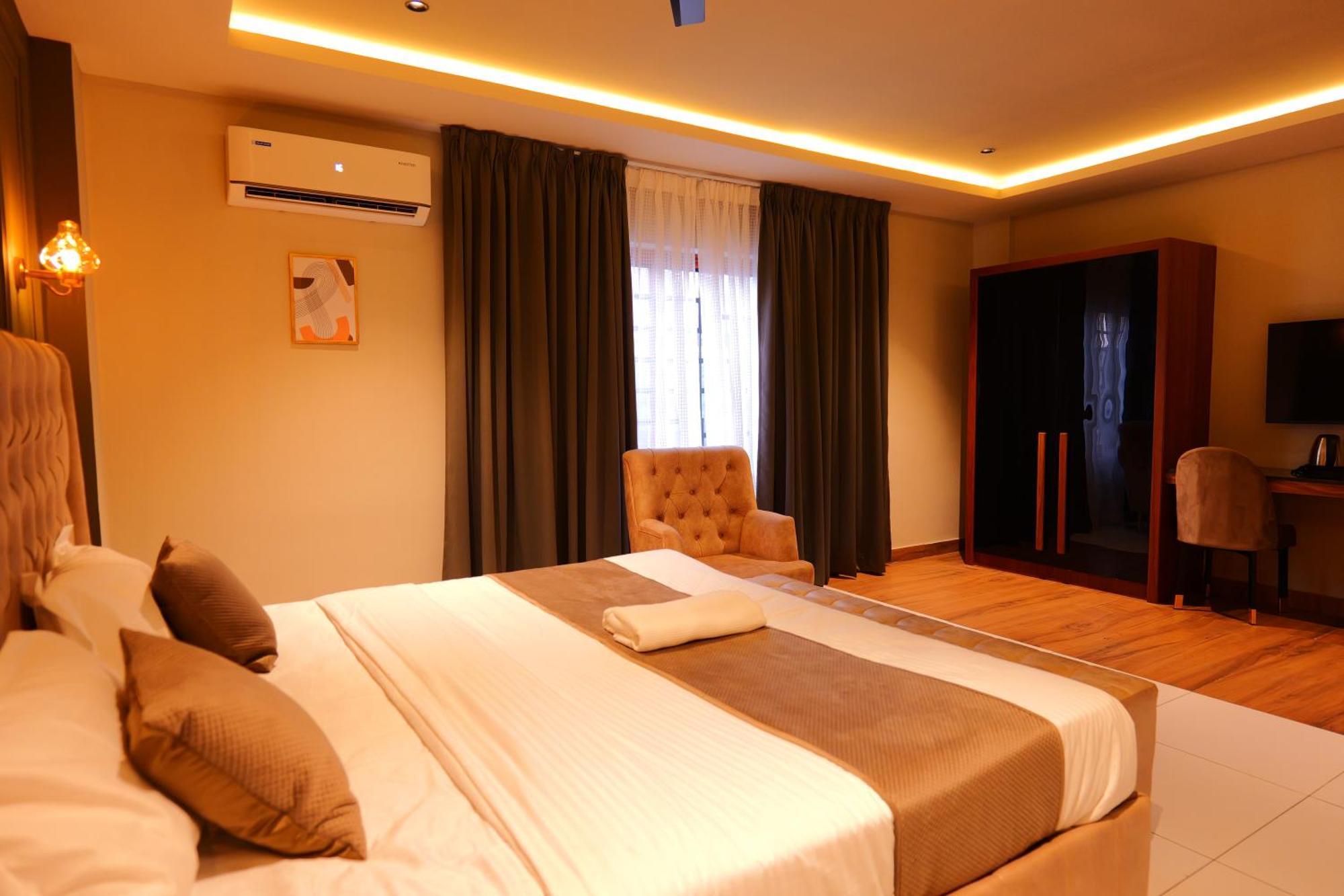 Hotel Classico International Kannangad Eksteriør billede