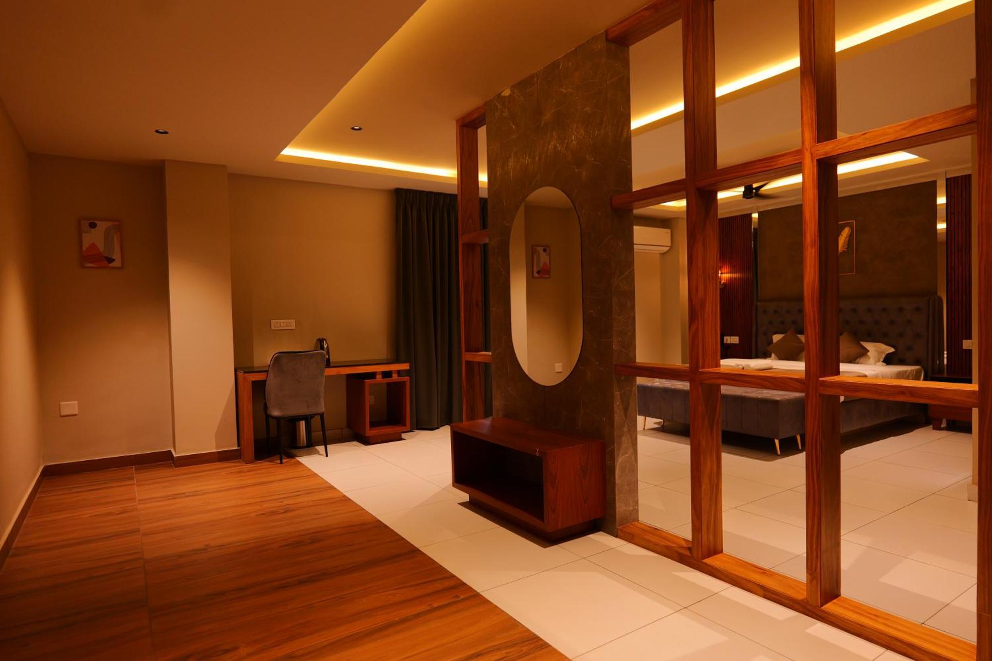 Hotel Classico International Kannangad Eksteriør billede